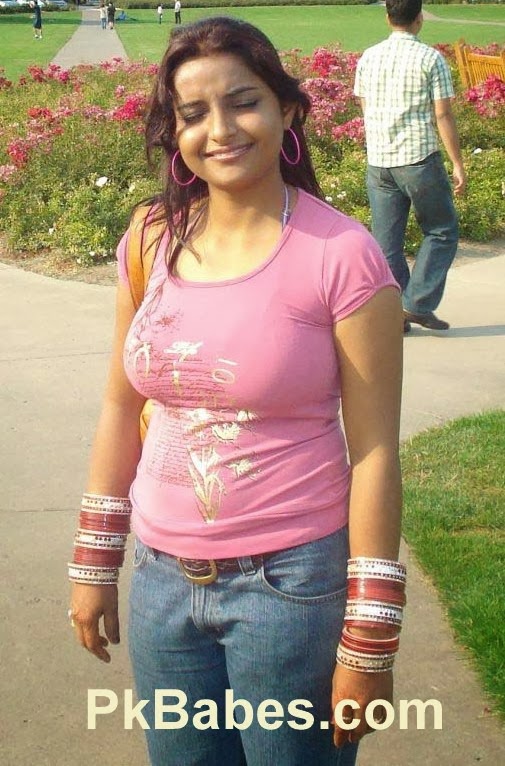 Hot Desi In Tight Jeans Transsexual Women