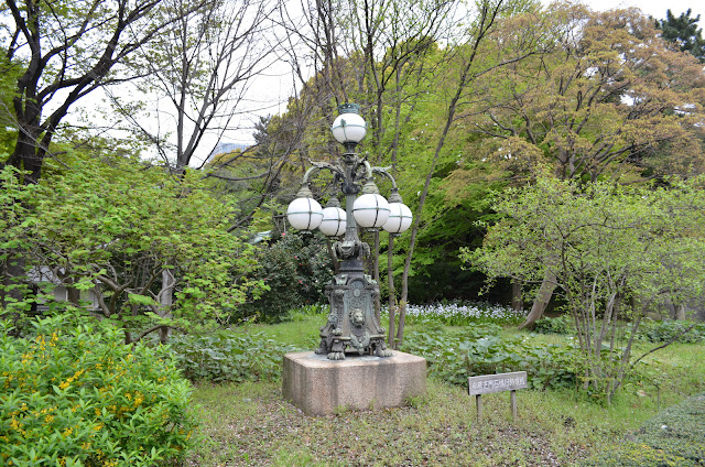 Garden lamp in East Garden, Tokyo