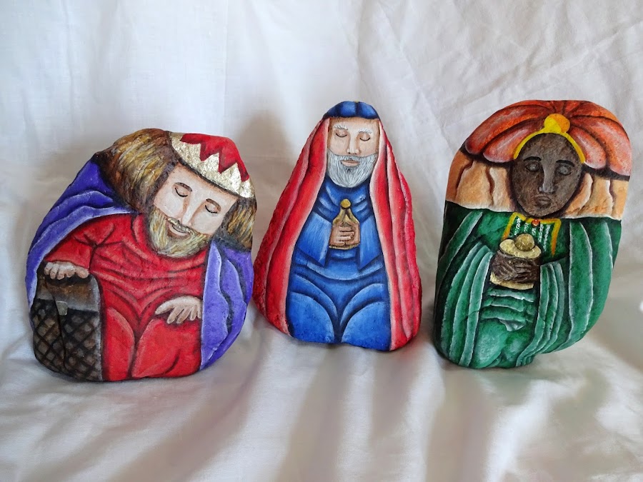 Belén pintado en piedras