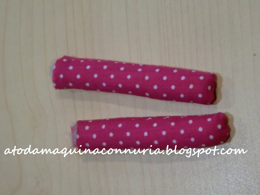 cose y rellena las piernas del dragon