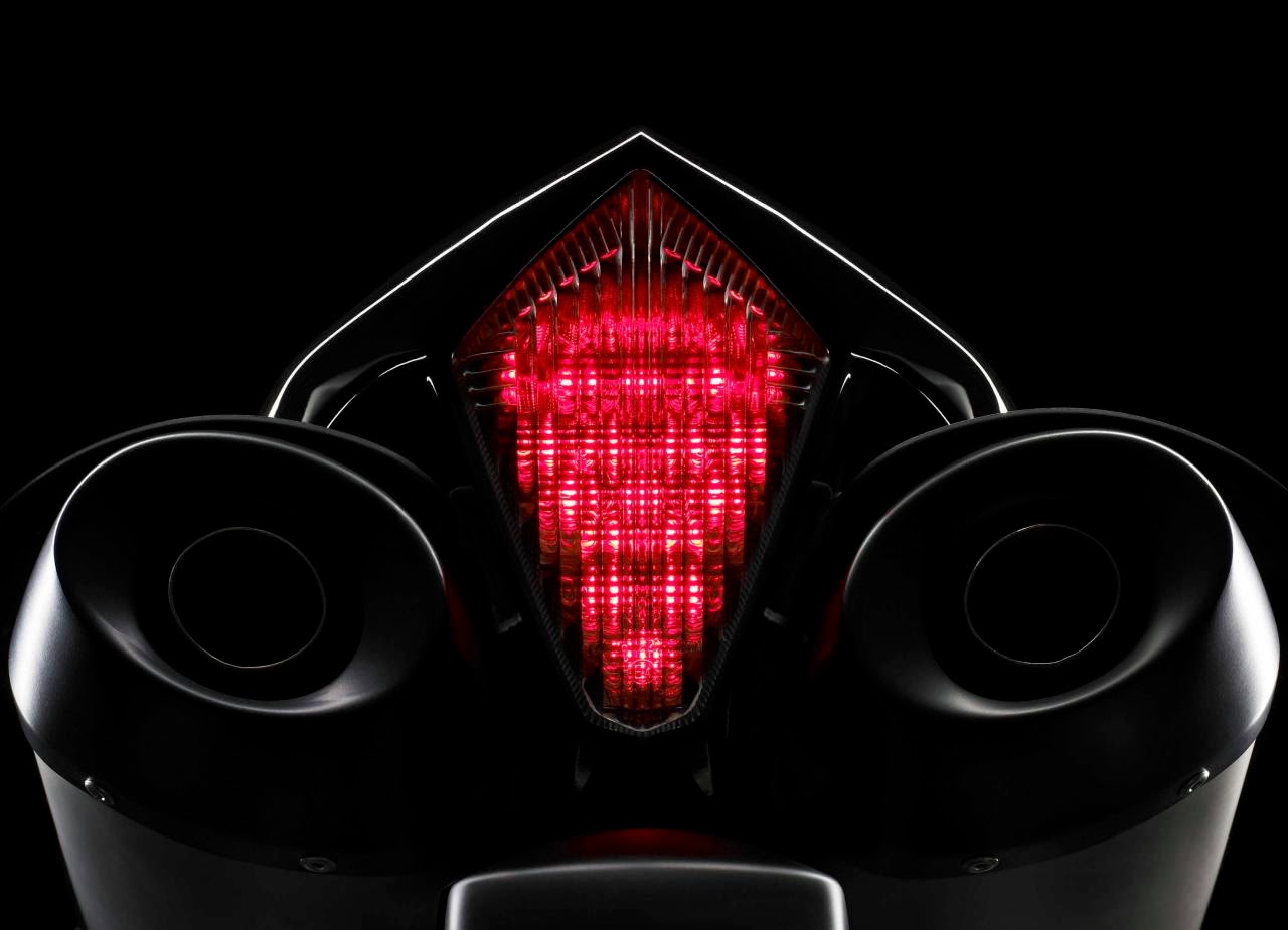 See Best Style Yamaha R1 back light