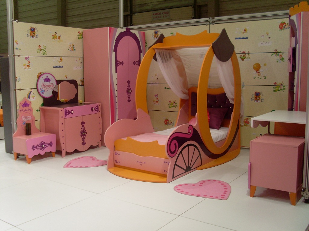 Seçkin Mobilya Trendleri Mobilya Fuarından görüntüler