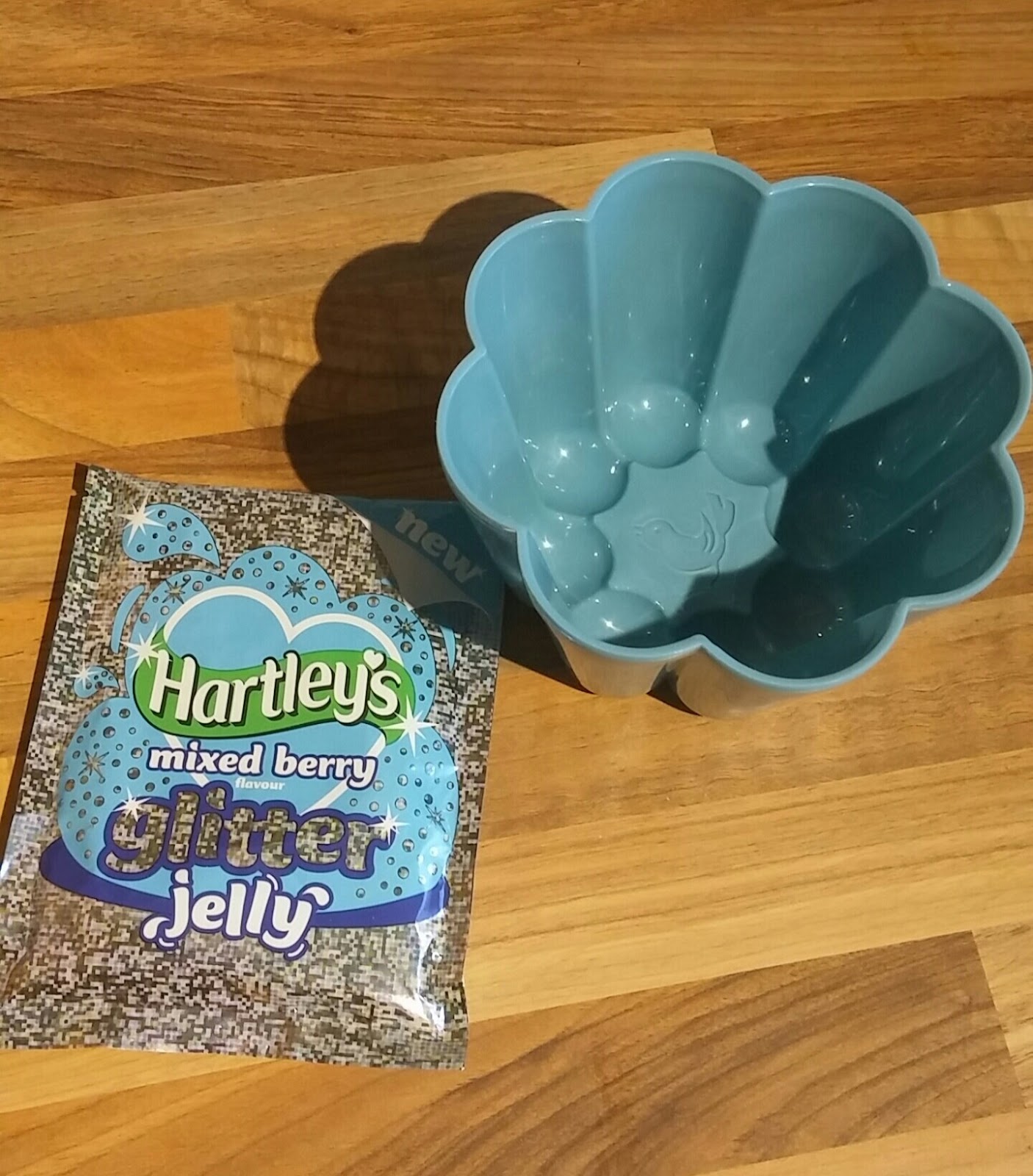 Hartley’s Mixed Berry Glitter Jelly Sugar Pink Food Healthy