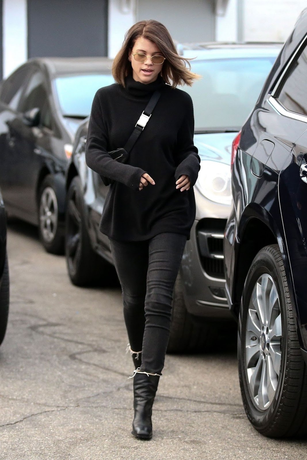 Sofia Richie Images Leaving Meche Salon In West Hollywood - Hollywood