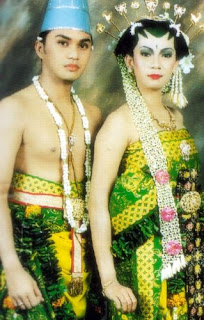 Foto Pernikahan Anjasmara dan Dian Nitami tahun 1999 Foto Pernikahan Anjasmara dan Dian Nitami tahun 1999