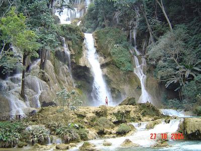 boyfriend in Tat Sae waterfalls near Luang Prabang