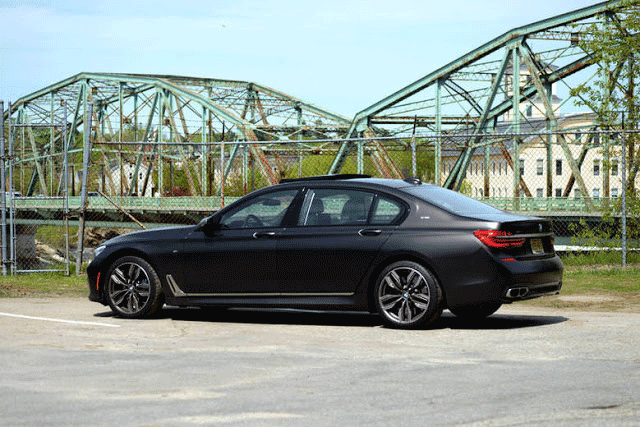 BMW M760i MPG BMW M760i MPG