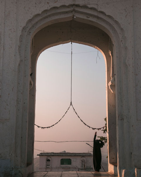 Maula Ali Hill: the spiritual heart of Hyderabad maula ali hill dargah mosque hyderabad travel guide photo