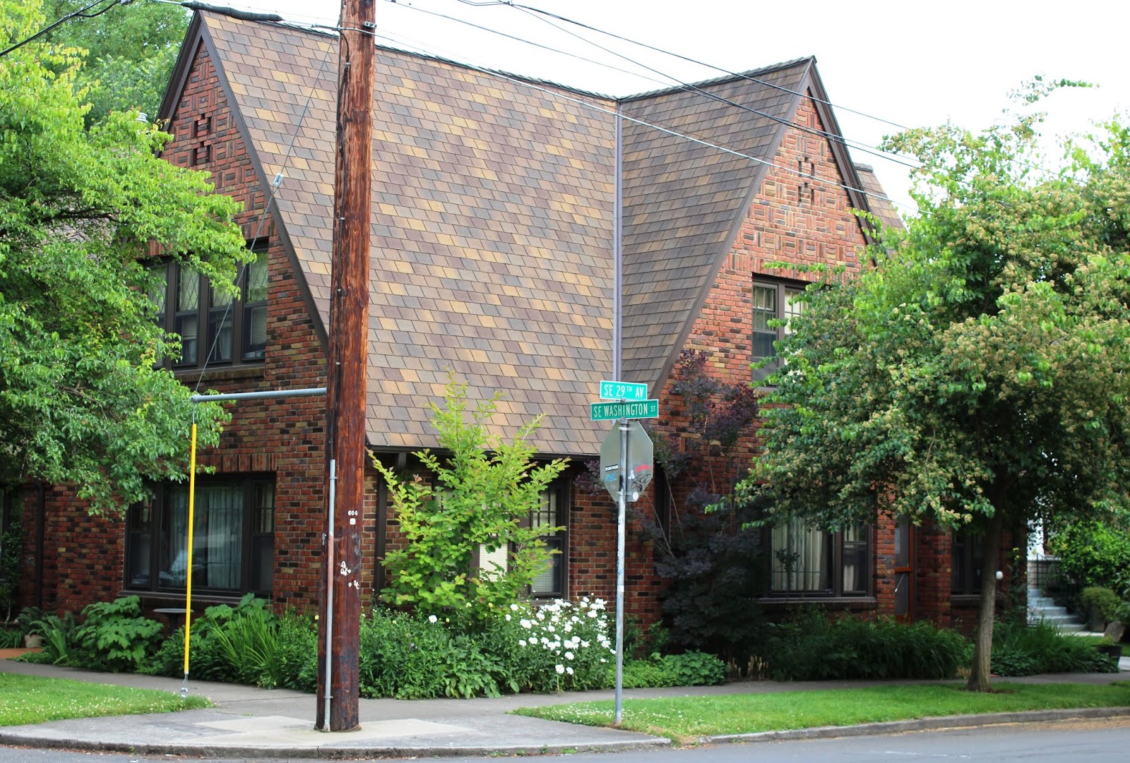 ABT UNK Those Place Thursday The Beat Apartment House, 2904 SE