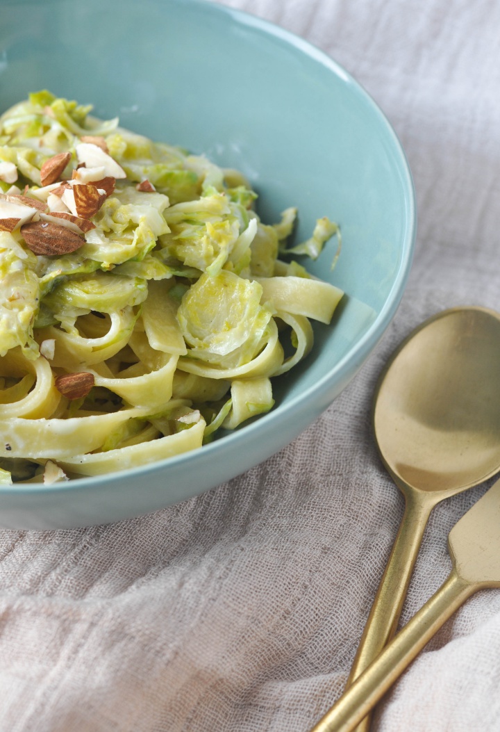 LiebesSeelig Alle lieben Pasta mit Feta und Rosenkohl