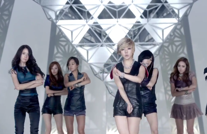 전세계 가수들이 애용하는 이상한 상징들 | 인스티즈