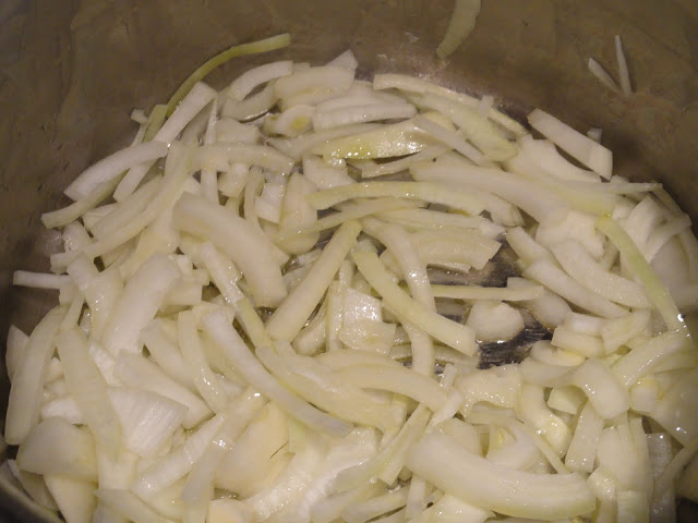 Curly-Endive-With-Spaghetti-Caramelize.jpg