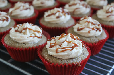 Maple dulce de leche apple cupcakes