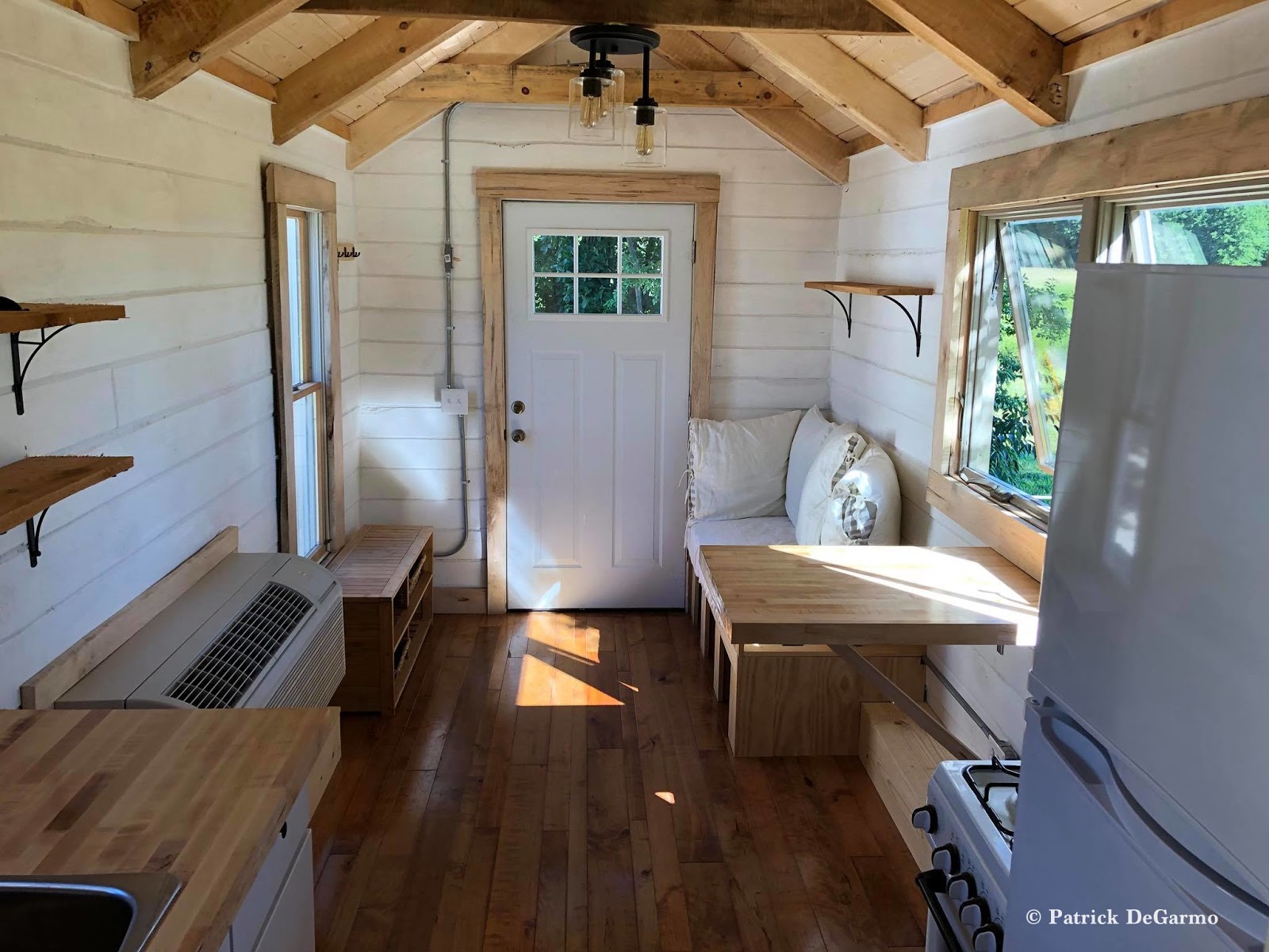 Tiny Cabin For Sale in West Virginia [ TINY HOUSE TOWN ]