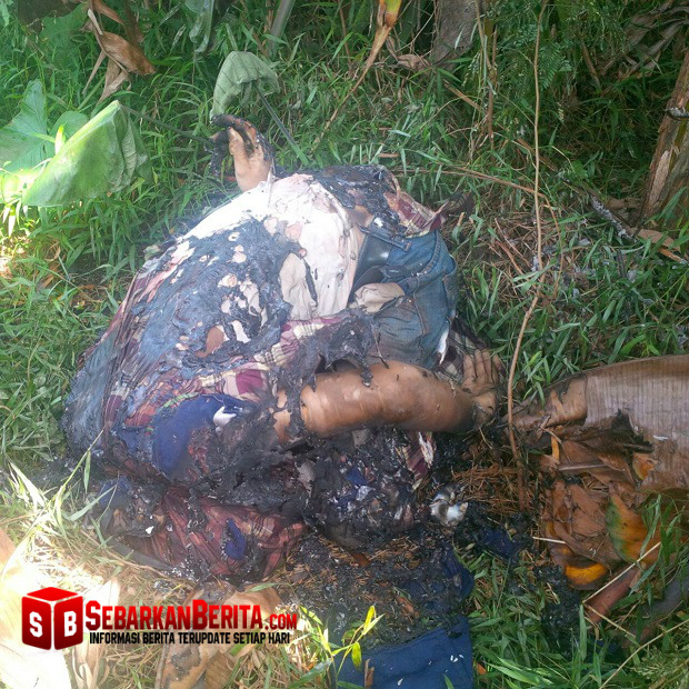 Pembunuhan Sadis Seorang Pria Pemilik Tatto Bergambar Batman , Yang Ditem7ukan Terbungkus Kain Sarung Lalu Dibakar.