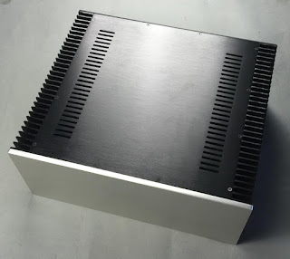 J&K Solid State Power Amplifiers  Delta_chassis_1