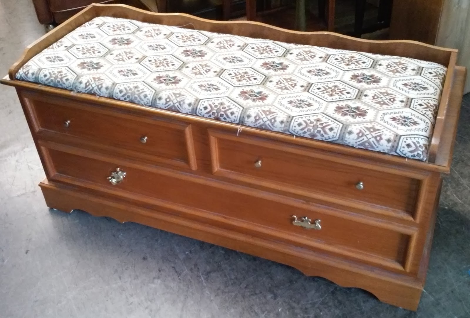 UHURU FURNITURE & COLLECTIBLES SOLD Upholstered Hope Chest 60