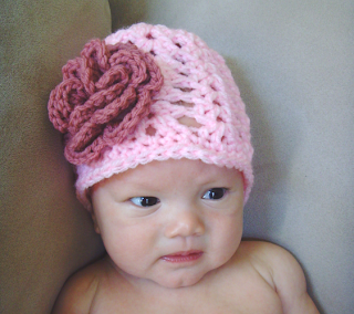 crocheted baby girl flower beanie