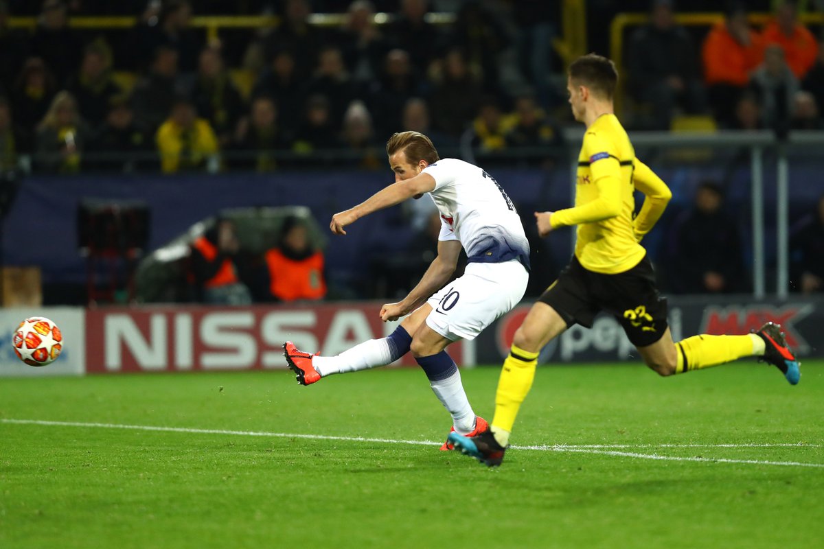 Axel Witsel Leaves China For Germany