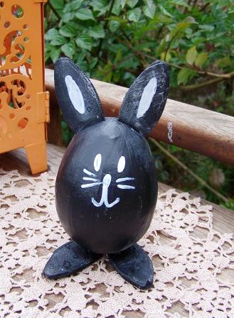 504 Main by Holly Lefevre: DIY! A Trio of Silly Bunnies