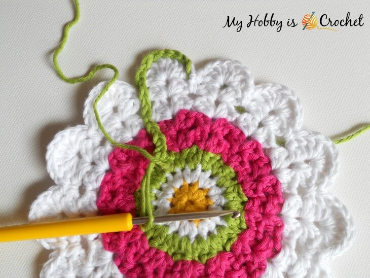 Chrysanthemum Coaster – Free Crochet Pattern Review