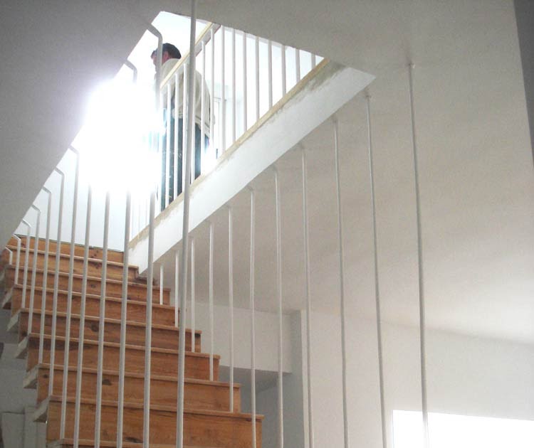 Cómo Hacer Una Barandilla Artesanal En Una Escalera