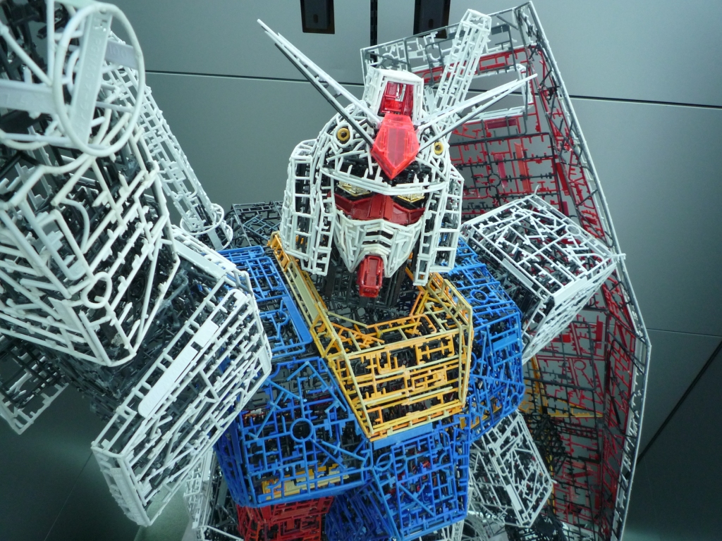 9 Feet Gundam Made of Runners revisiting the wonder of gunpla world