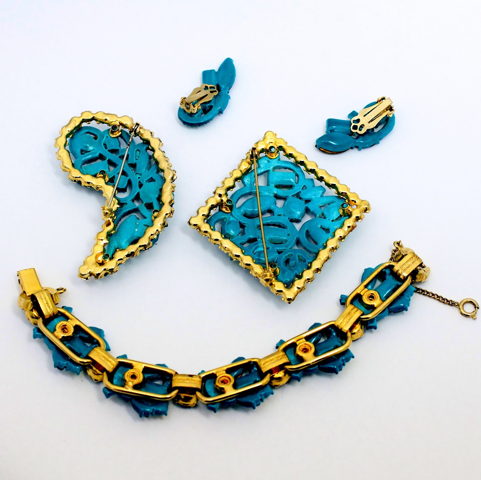 Identifying Juliana (DeLizza & Elster) Jewelry Juliana Enamel Back