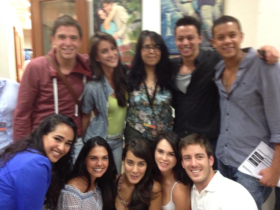 Fotos de los personajes de la telenovela De que te quiero, te quiero