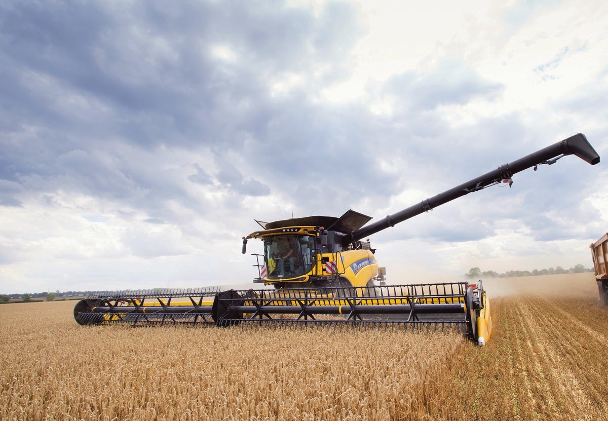 New Holland CR10.90 combine Guinness World Records attempt