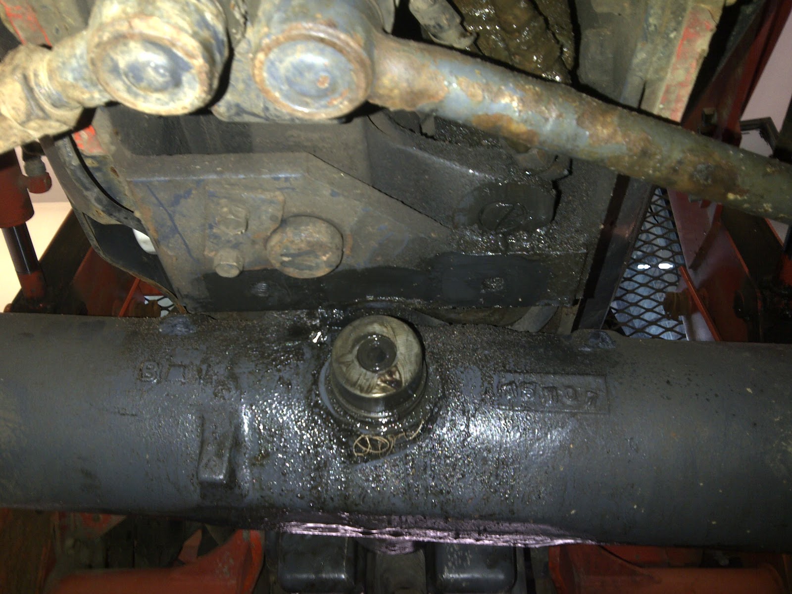 Bobs Shop L4200 kubota oil pan replacement