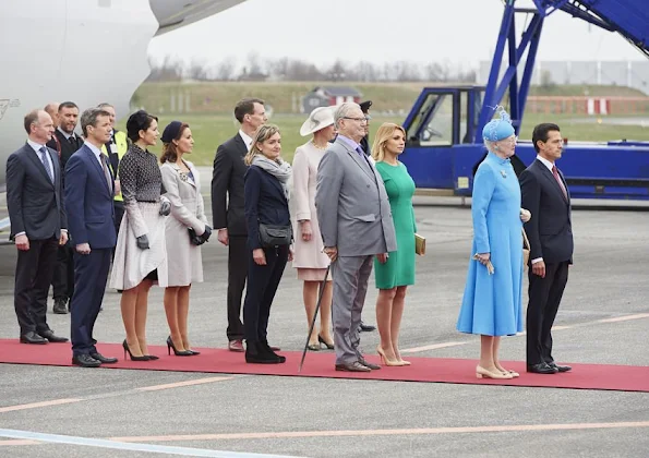 Danish Royal Family was at Copenhagen Airport in order to welcome Mexican President Enrique Pena Nieto and his wife Angelica Rivera