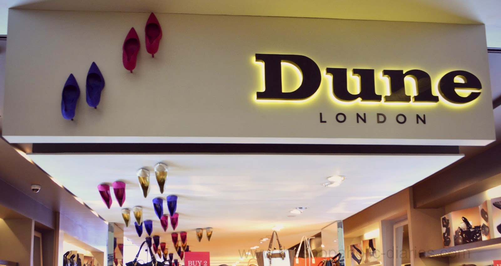 Store Review - Dune London, Select Delhi | Shopping Experience The Shopaholic Diaries - Indian Fashion, Shopping and Lifestyle