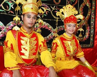 Ritual Pernikahan Unik, Pengantin Tidak Boleh Buang Air Selama 3 Hari [ www.BlogApaAja.com ]