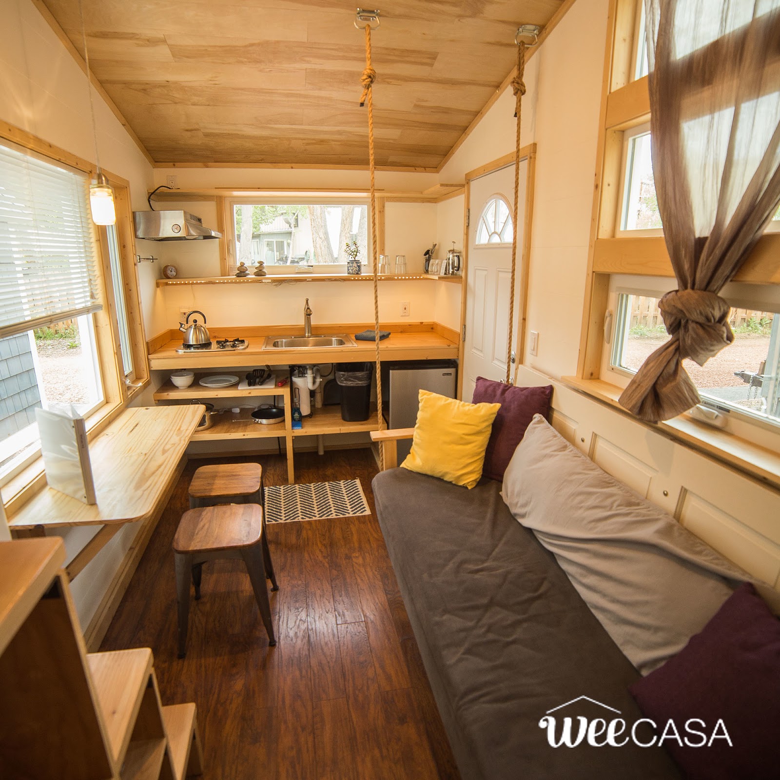 The Boulder (133 Sq Ft) [ TINY HOUSE TOWN ]