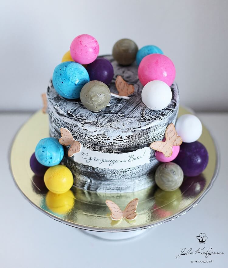 This Baker Makes Incredible Cakes With Beautiful Galaxies And Secret Gardens In Them