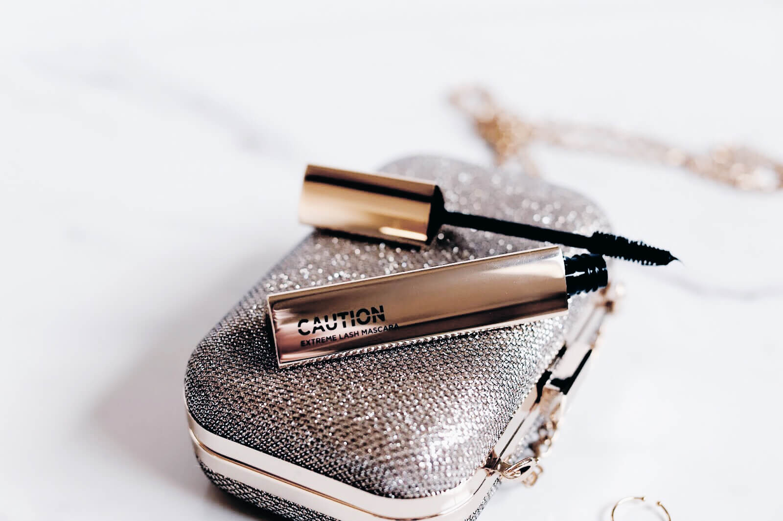 Hourglass Mascara Caution Effet Spectaculaire Garanti ! kleo beauté