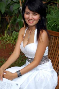 Cute Photo Astrid Indonesian Pop Singer | Actress Indonesia