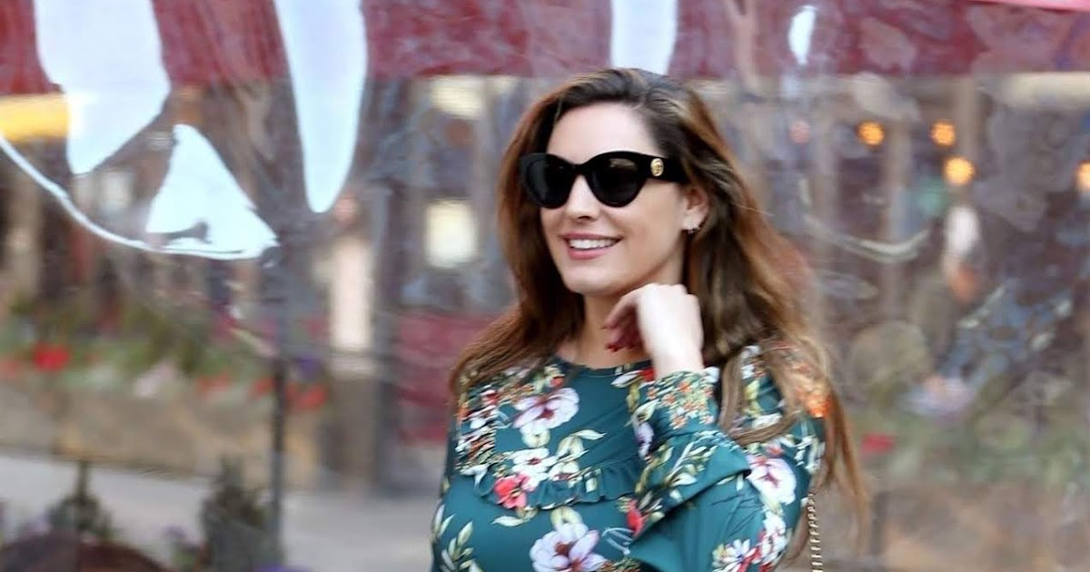 Kelly Brook Chic in a Feminine Floral Minidress – Outside Global Radio