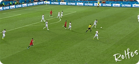 포르투갈 수비진을 녹이는 디에고 코스타.gif | 인스티즈