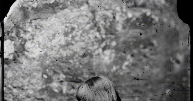 VINTAGE PHOTOGRAPHY: Alice Liddell by Lewis Carroll 1858