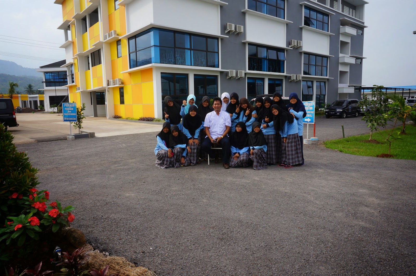 koridor gedung kembar sicc boarding school asrama putra