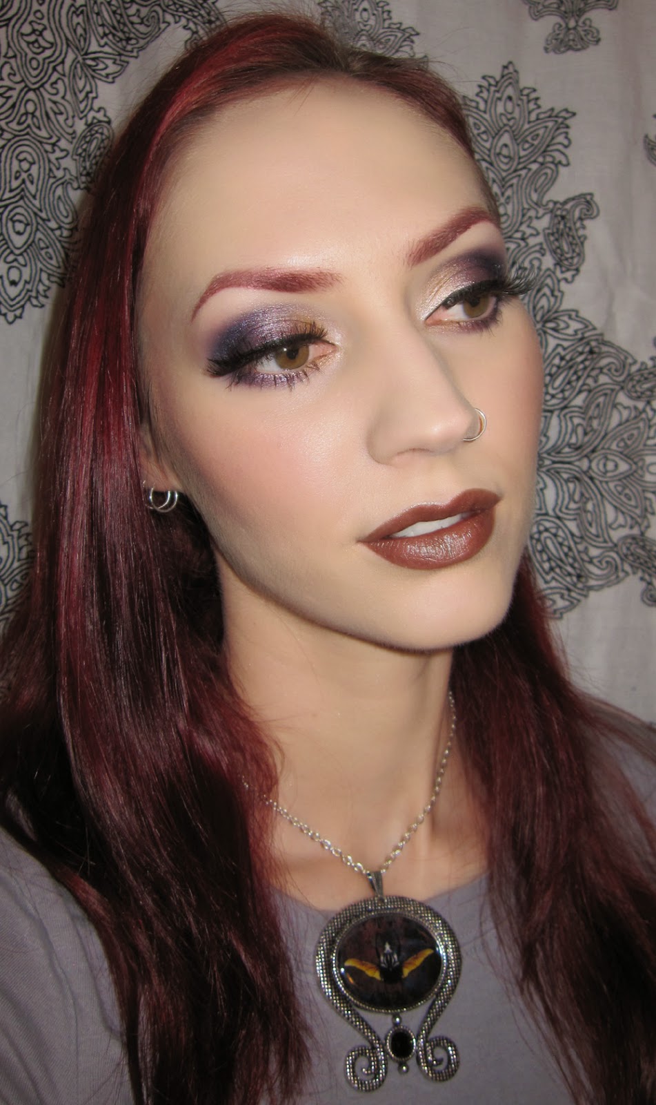 Glitter is my Crack: Beige and Purple Eye makeup Look