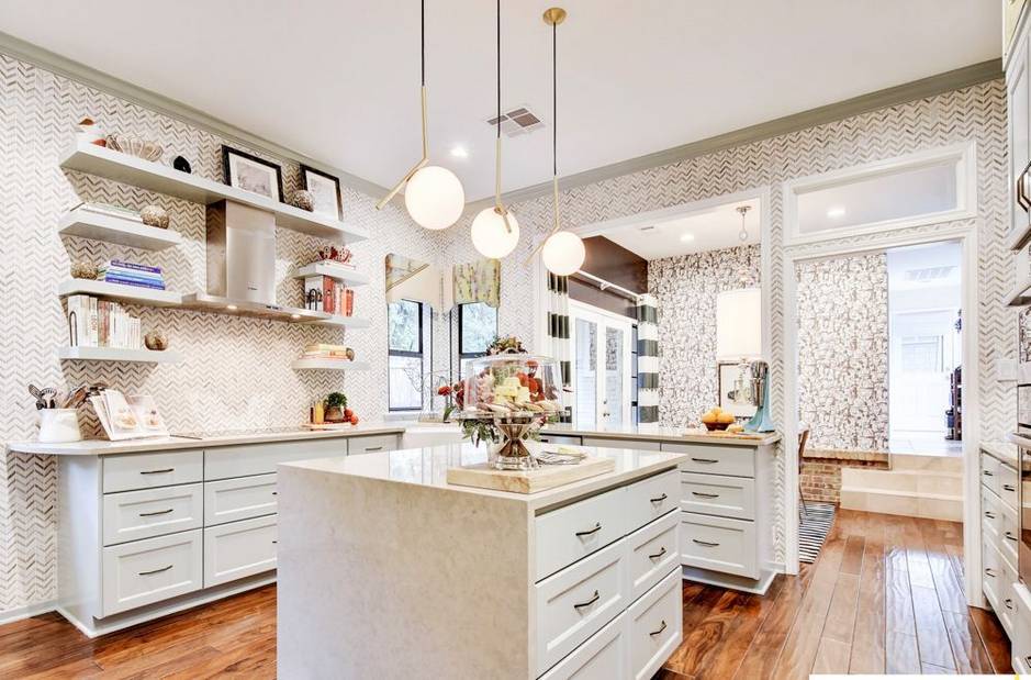 Is this kitchen TOO glamorous? A dramatic kitchen renovation