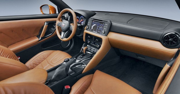 2018 Nissan GT-R Interior