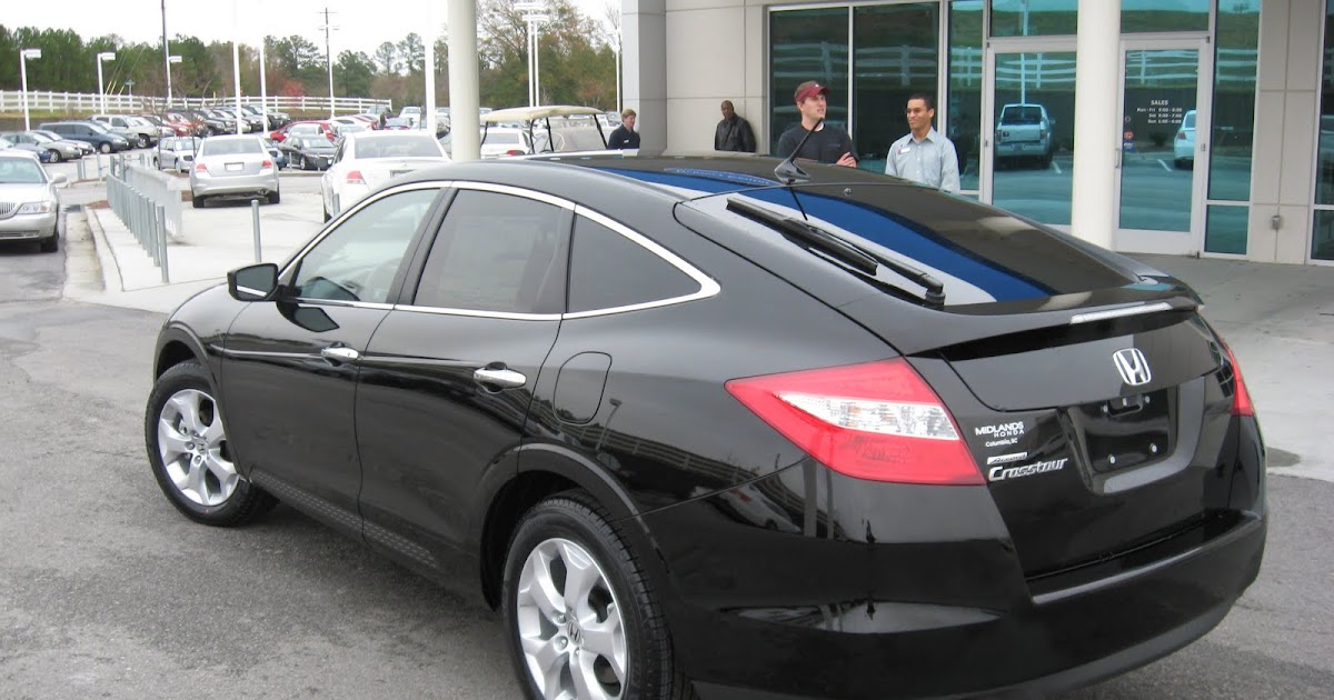 Черная Honda Crosstour 2014 салон