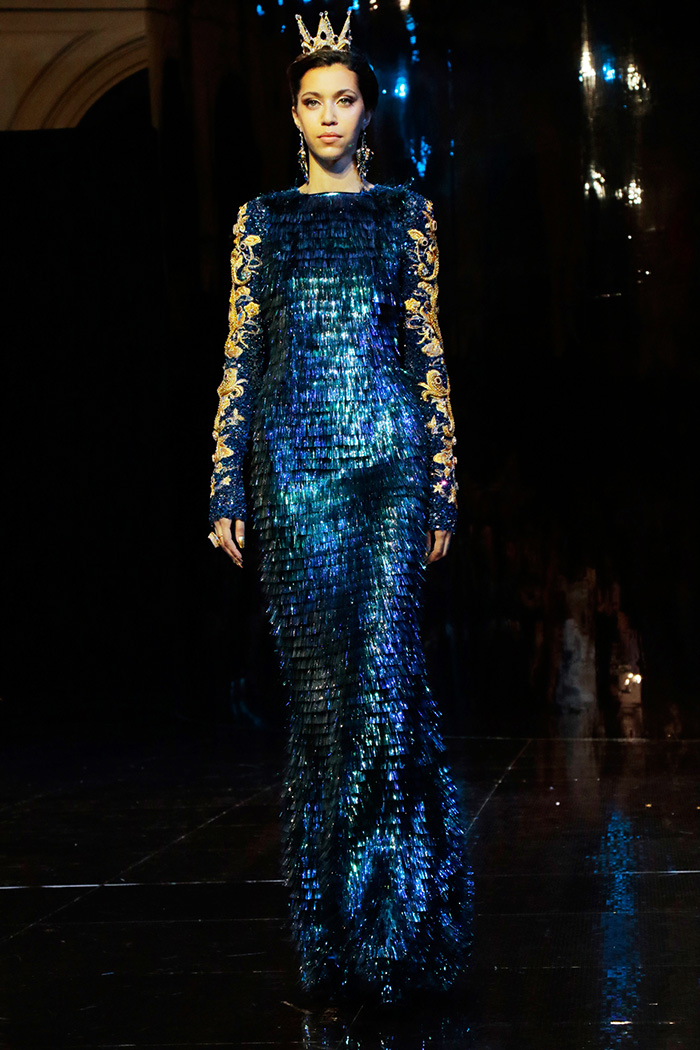 DESIGN and ART MAGAZINE: The Majesty of Couture: Guo Pei's Spectacular ...