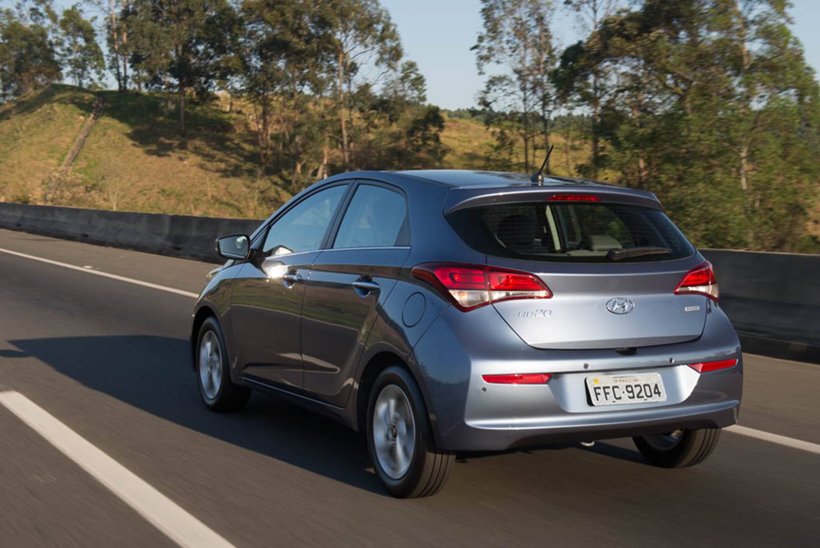 Novo Hyundai HB20 2016 ficou mais econômico e eficiente