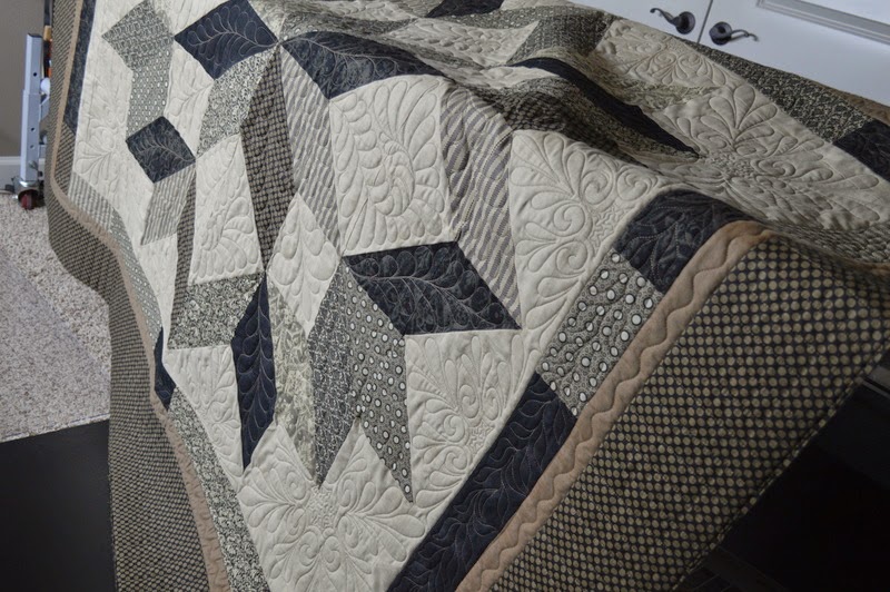 The Arkansas Man Quilter The "Little Black Dress" quilt