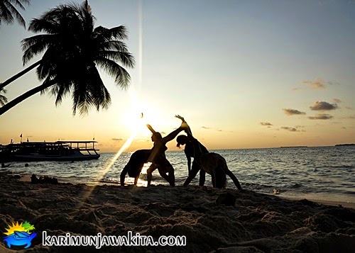 tanjung gelam beach is suitable for enjoying the sunset